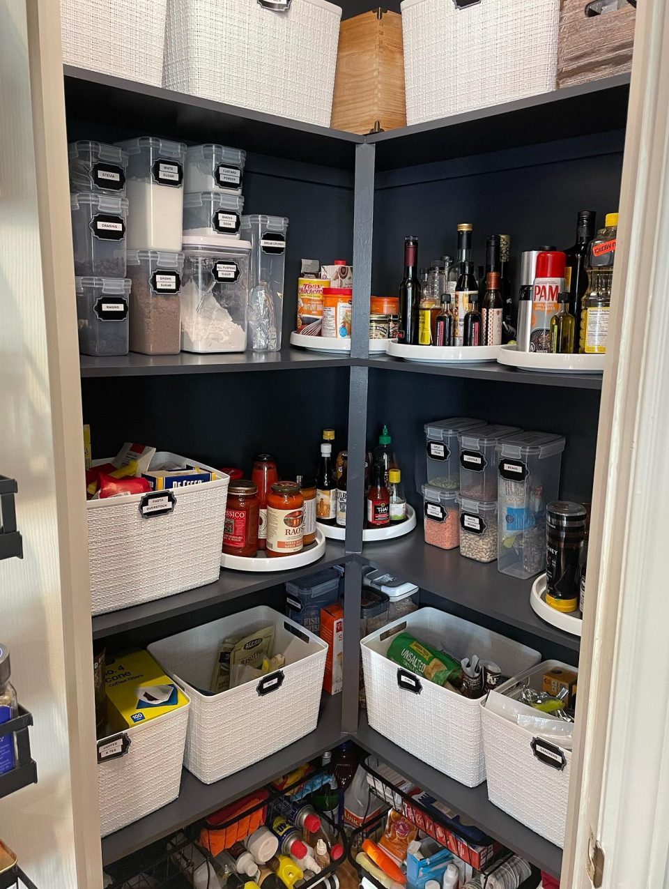 After Peachey Clean - everything is grouped together in like-categories. Items are easy accessible and easy identifiable.